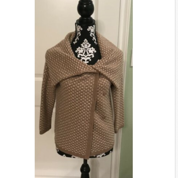 Banana Republic Italian Yarn Cardigan - Picture 1 of 5